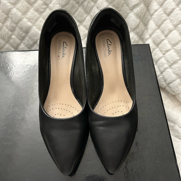 Clarks Kitten Heels - Picture 2 of 11